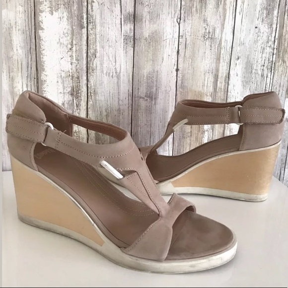 camper platform sandals